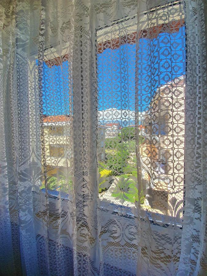 F• R• I• E• N• D• S• Bed & Breakfast Новаля Екстериор снимка